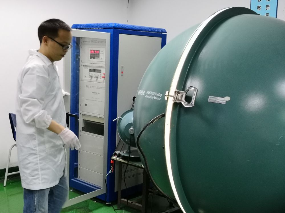 壹定发光电的ＬＥＤ灯及灯具光电测试系统